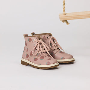 LONDON Strawberry Fields