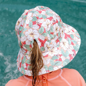 Ponytail Swim Bucket Beach Hat (Hibiscus)