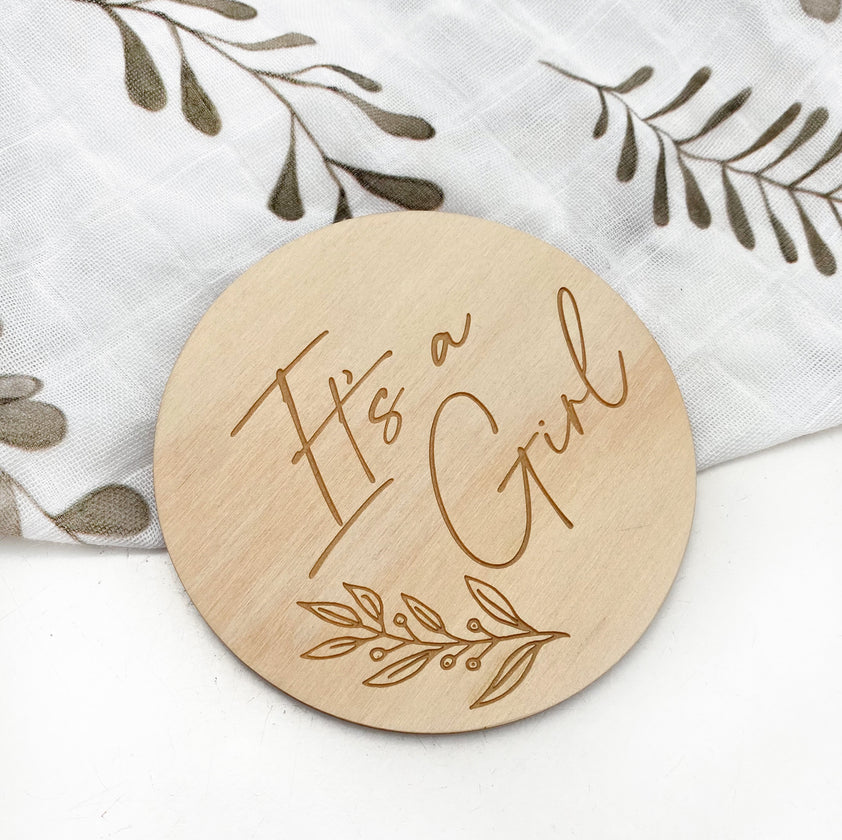 Its a Girl - Wooden Baby Announcement Plaque