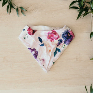 Floral Kiss Dribble Bib