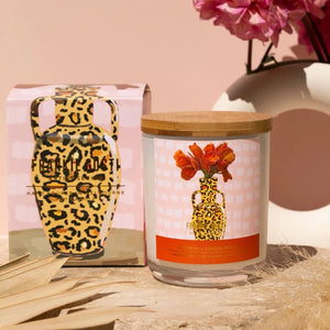 Amy Snail Candle (Saffron & Sandalwood)