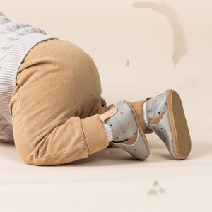 Slip On (Storyteller)