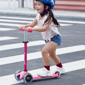 Mini Micro Deluxe LED Scooter (Green/Blue)