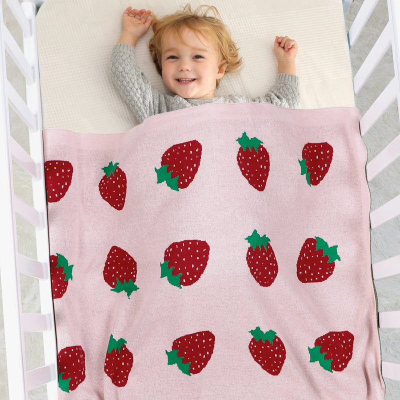 Strawberries Knit Blanket (Pink)