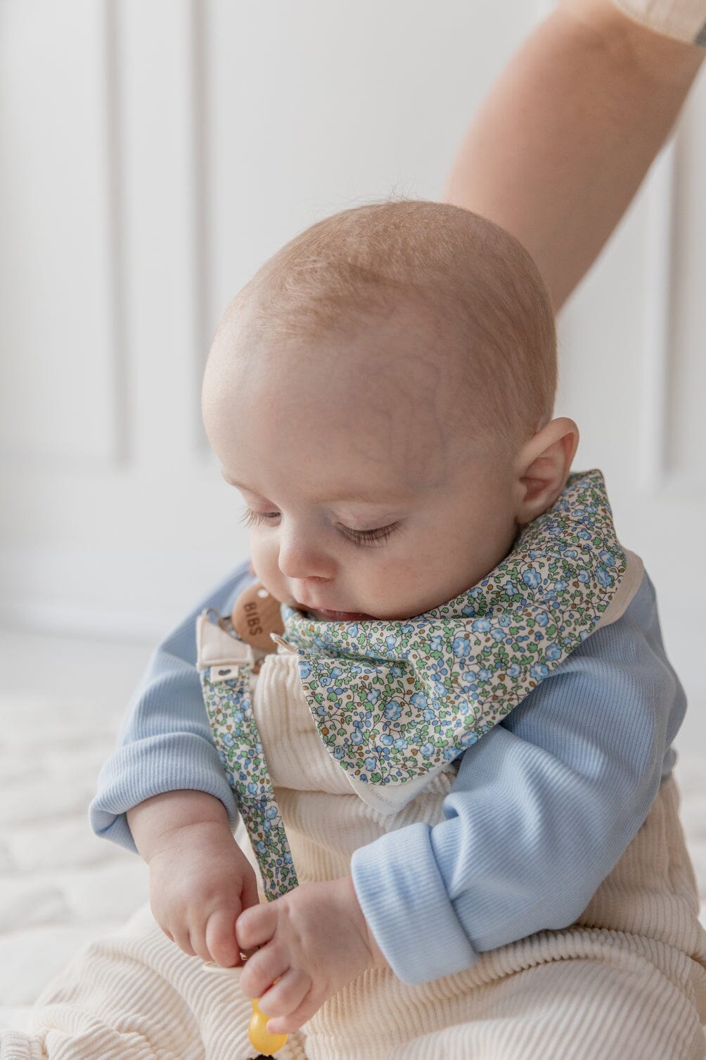 Liberty Pacifier Clip (Capel/Fossil Grey)