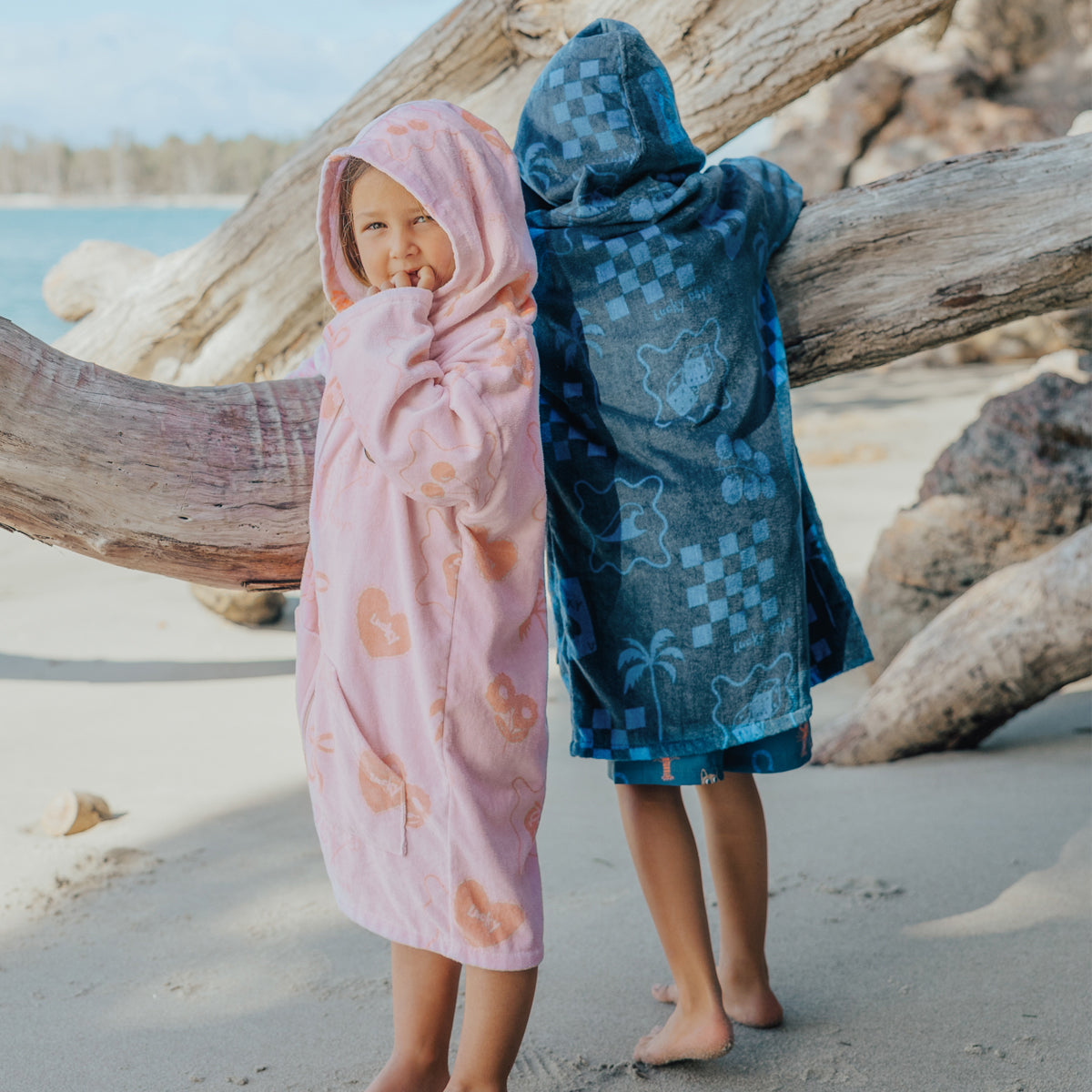 Everywhere Zip-Up Towel (Pink)