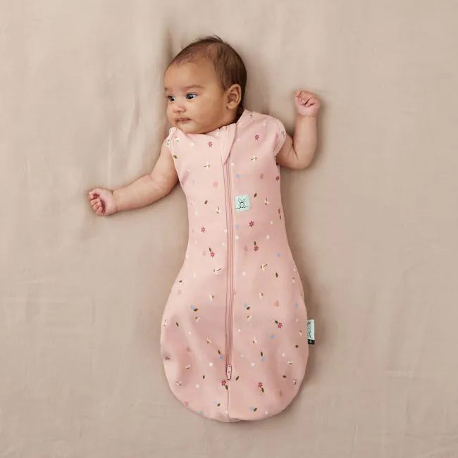 Cocoon Swaddle Bag 1.0 tog (Daisies)