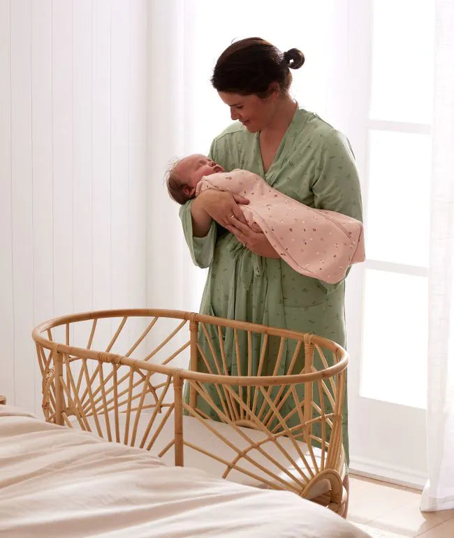 Cocoon Swaddle Bag 1.0 tog (Daisies)