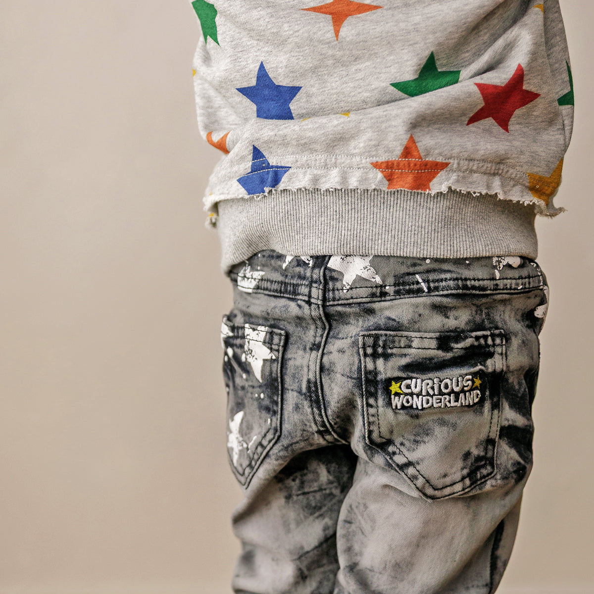 Distressed Star Jeans (Black)