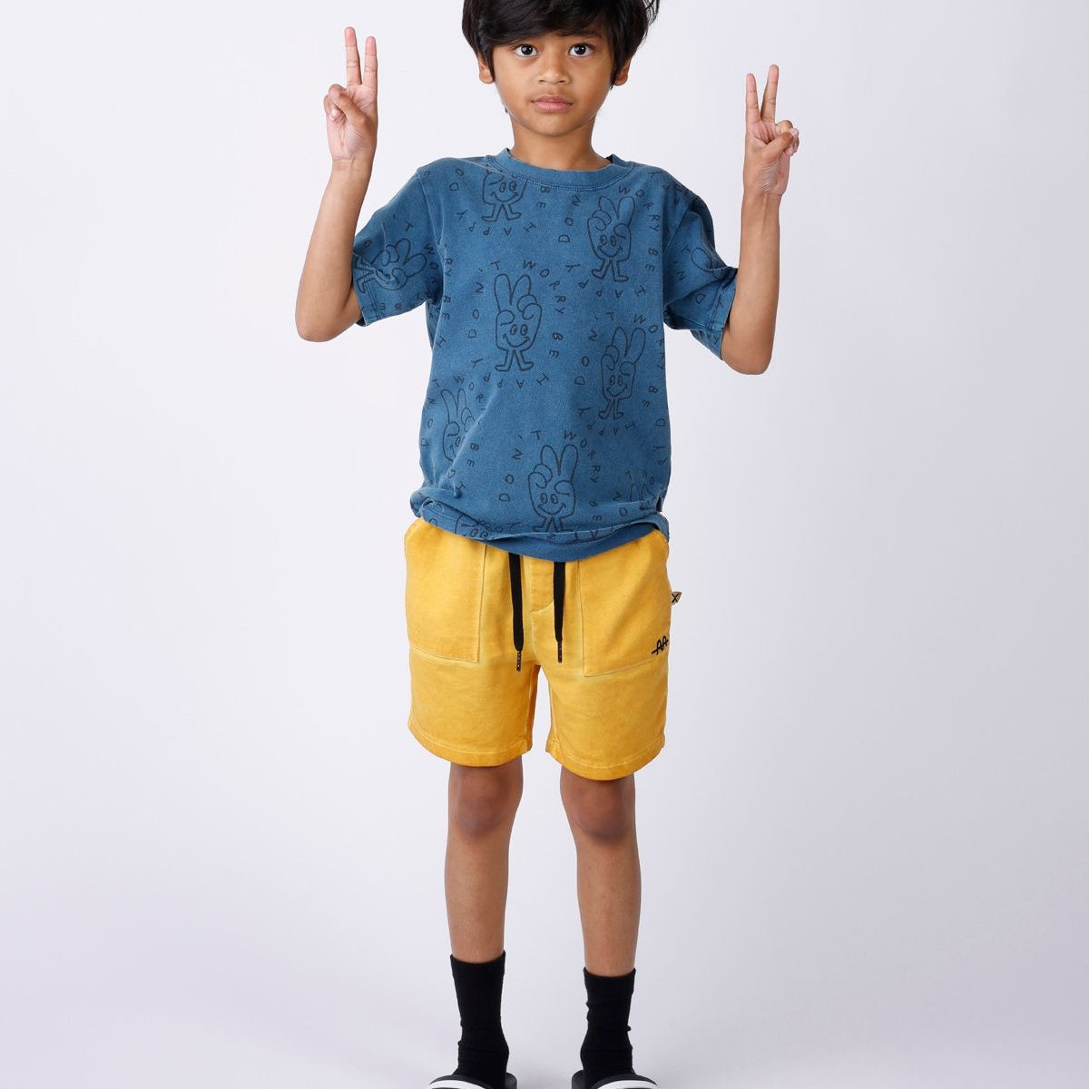 Minti Happy Peace Hand Tee