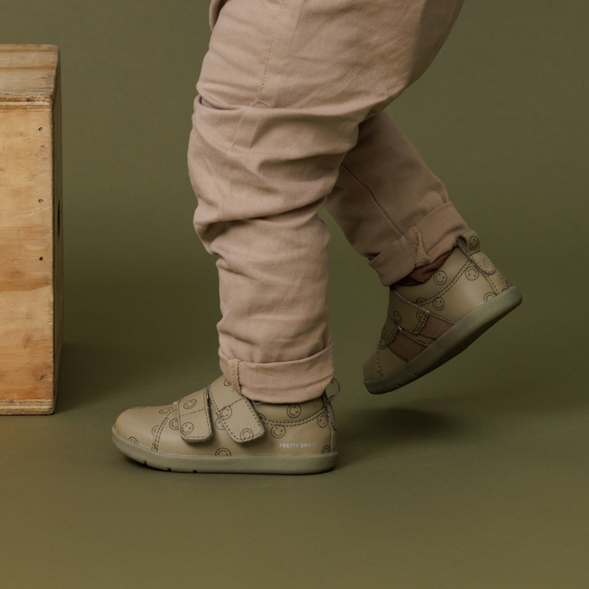 Brooklyn - Sage Smiley