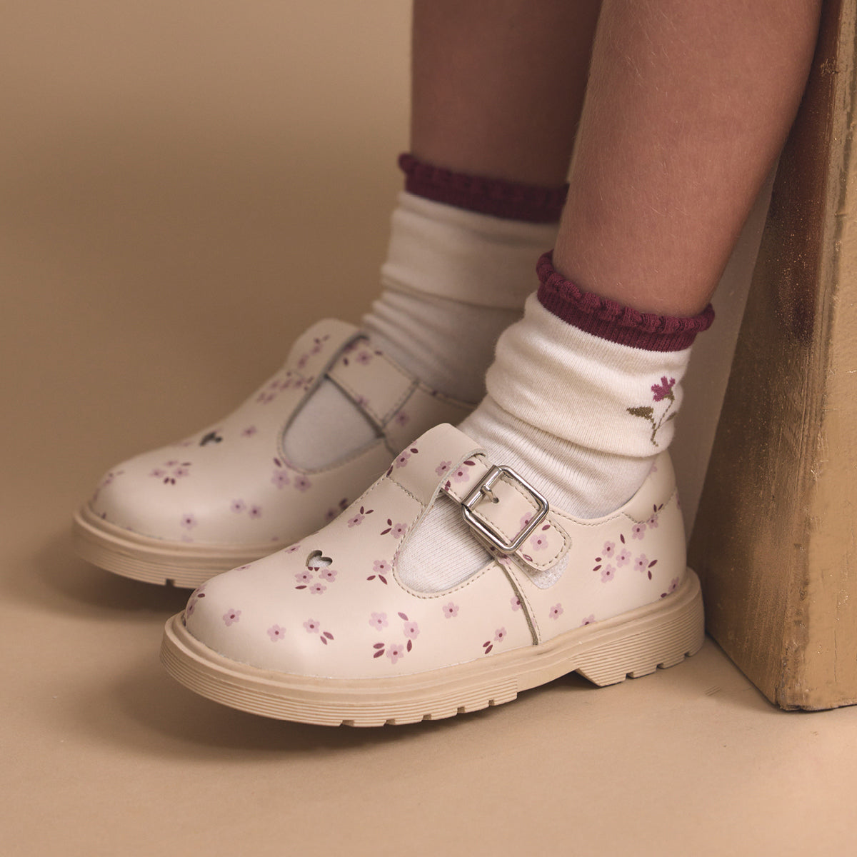 Maddison (Winter Bloom)