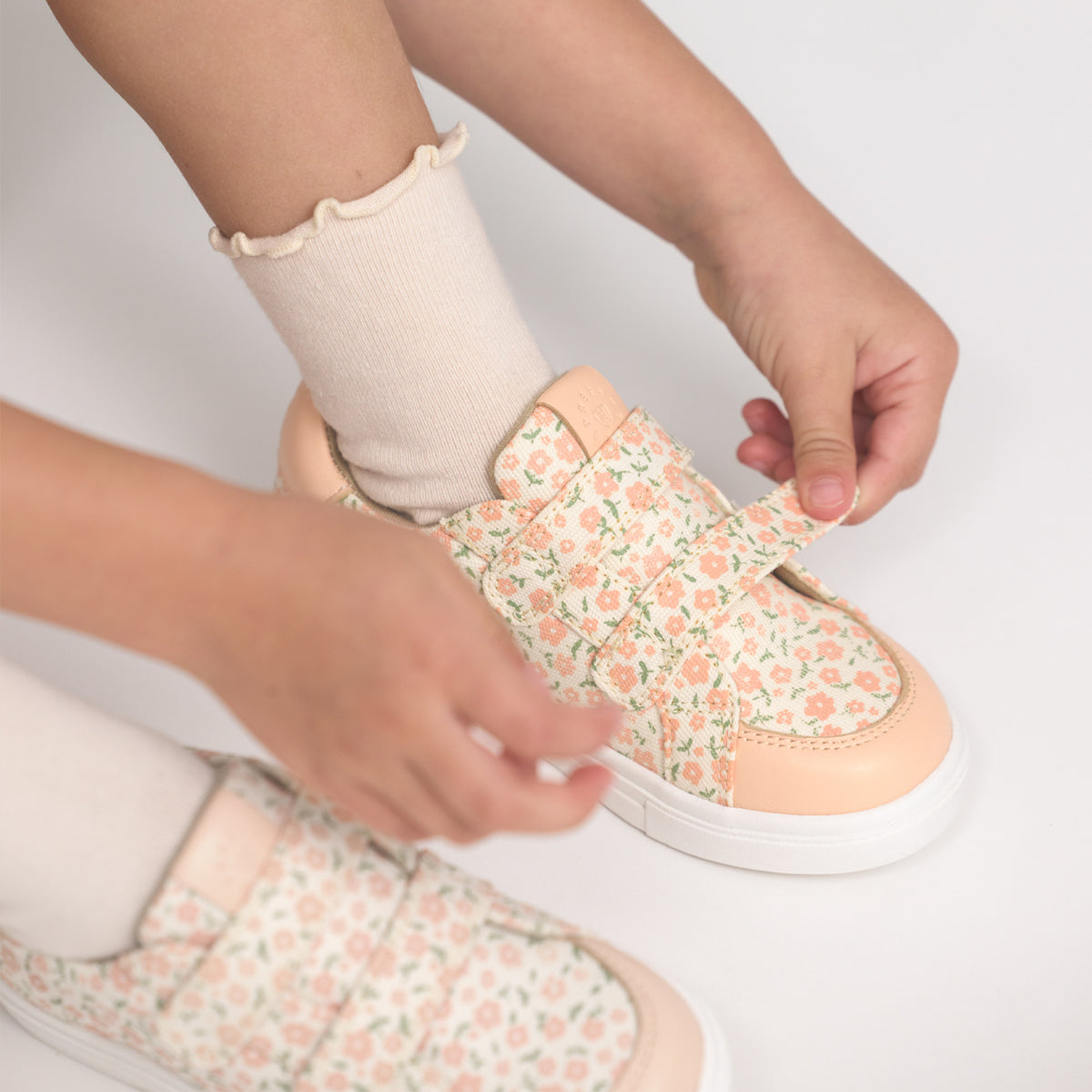 Otto Canvas Peach Meadow