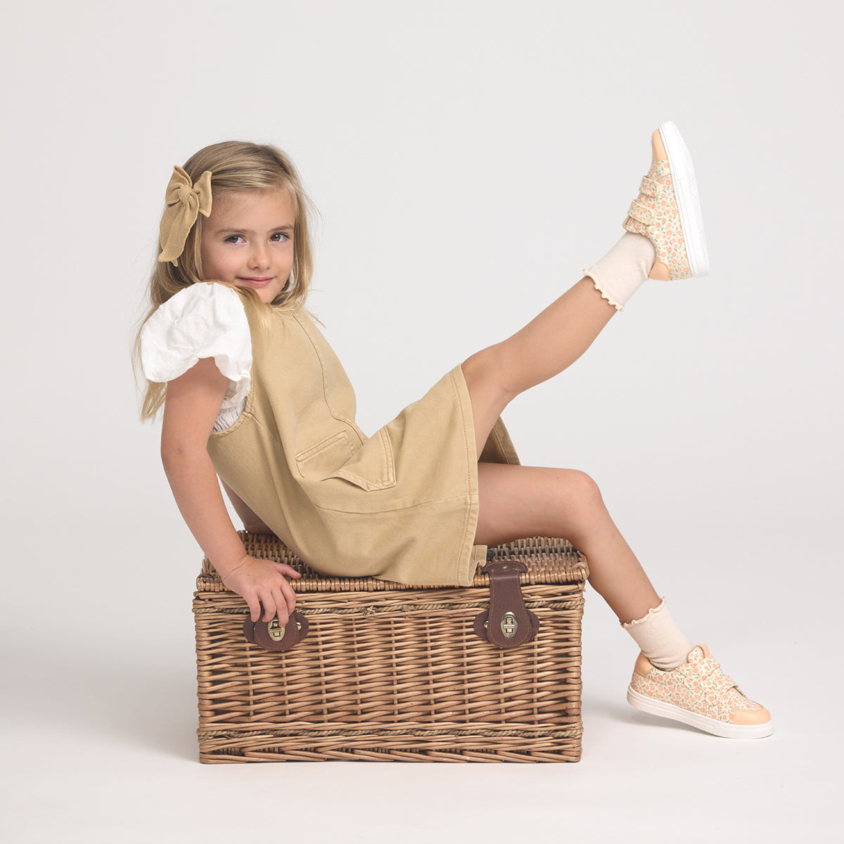 Otto Canvas Peach Meadow