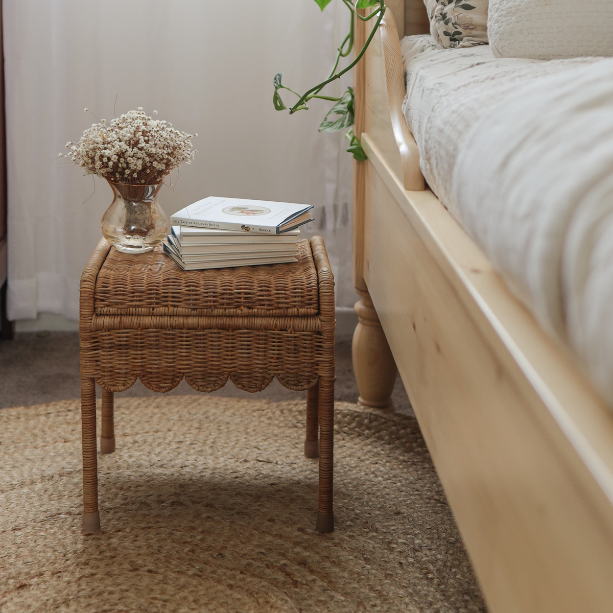 Petal Storie Stool - Natural