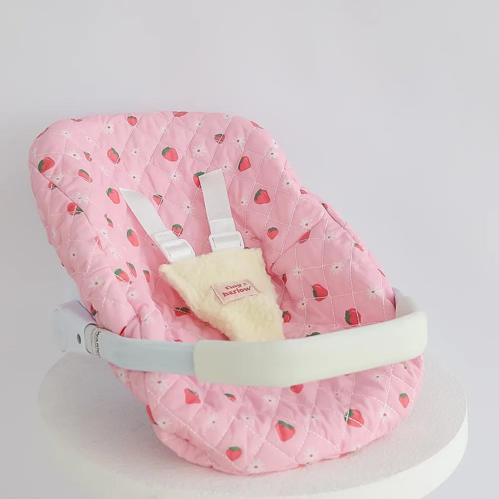 Dolls Car Seat Capsule (Strawberry Picnic)
