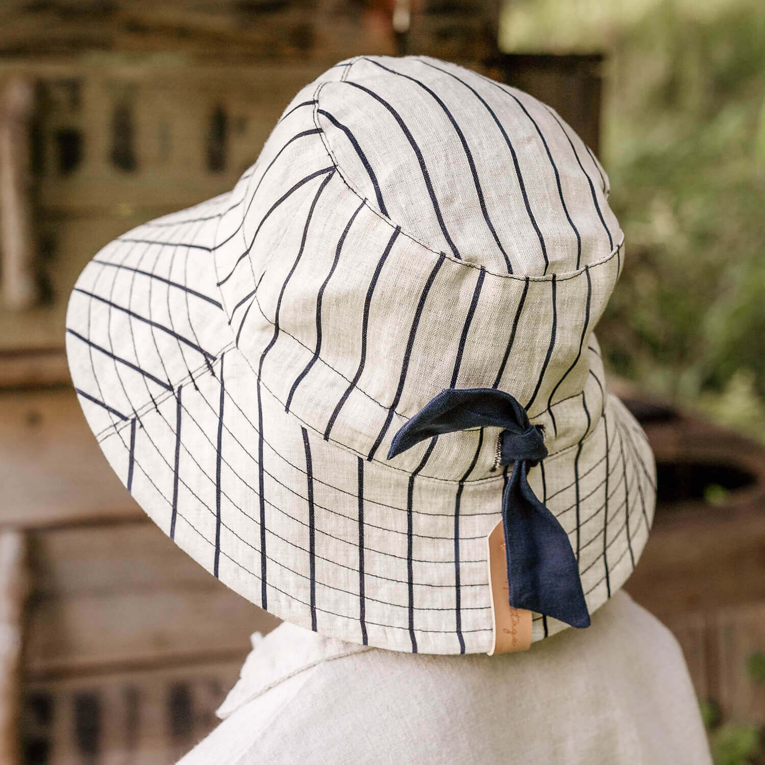 Explorer Classic Bucket Hat (Alex)