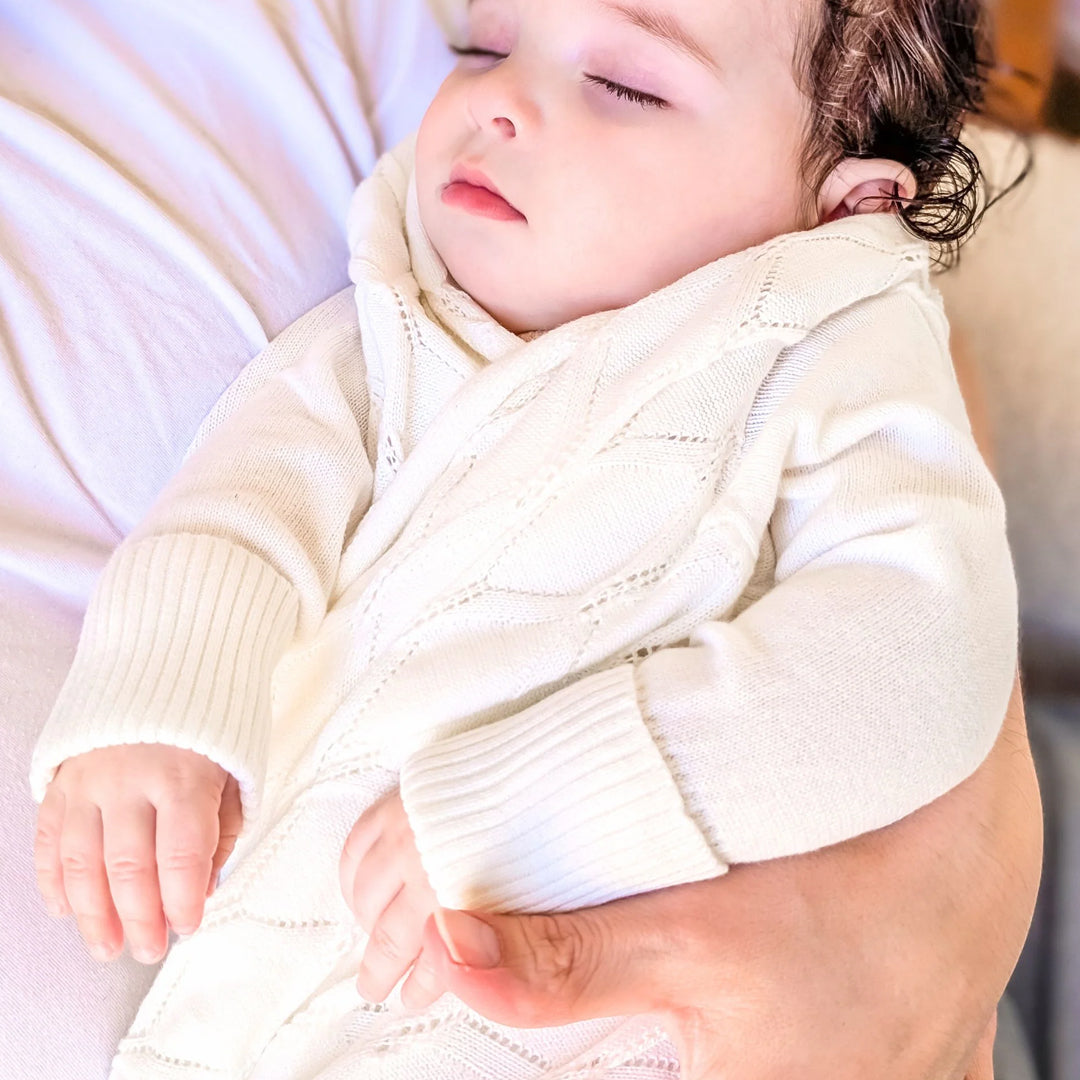 Filigree Lace Shwrap (Milk)
