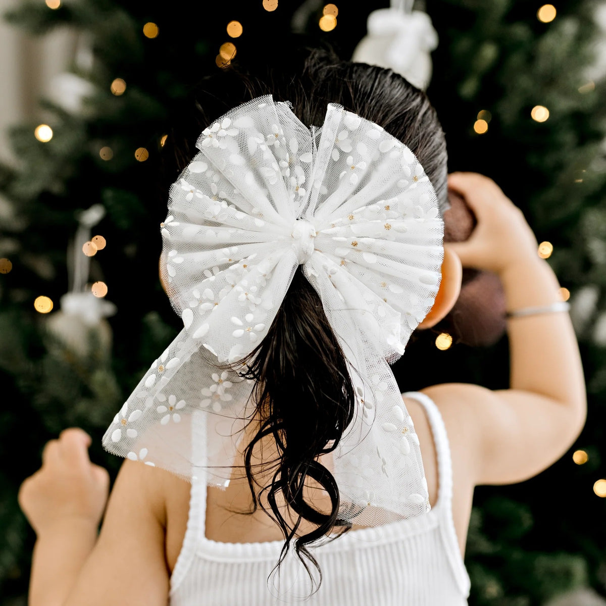 Large Tulle Sailor Bow - Golden Daisies