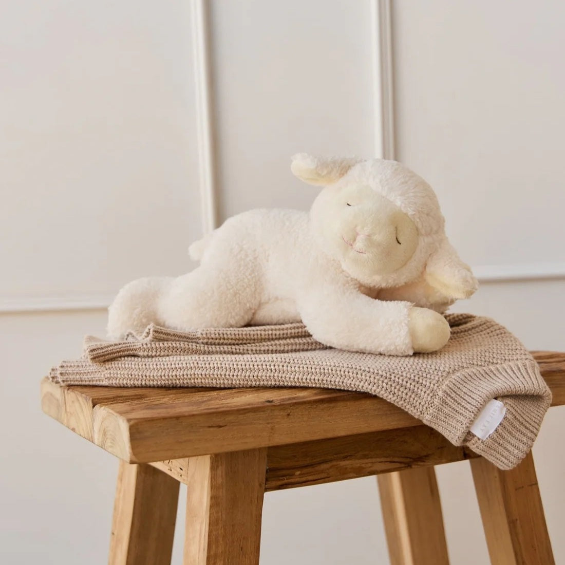 Lambie Snuggle Bunnie