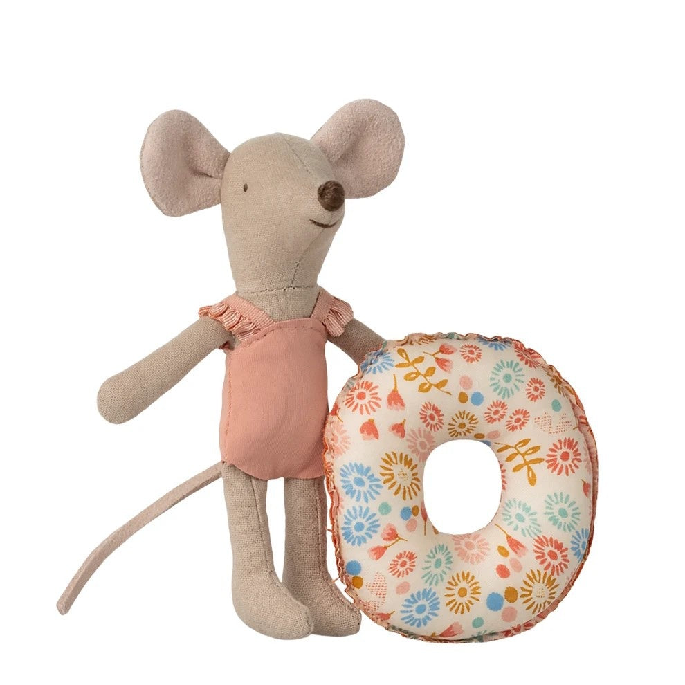 Beach Mouse Little Sister With Flower Float