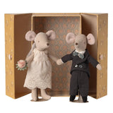 Wedding Mice Couple In Box (Mum And Dad)