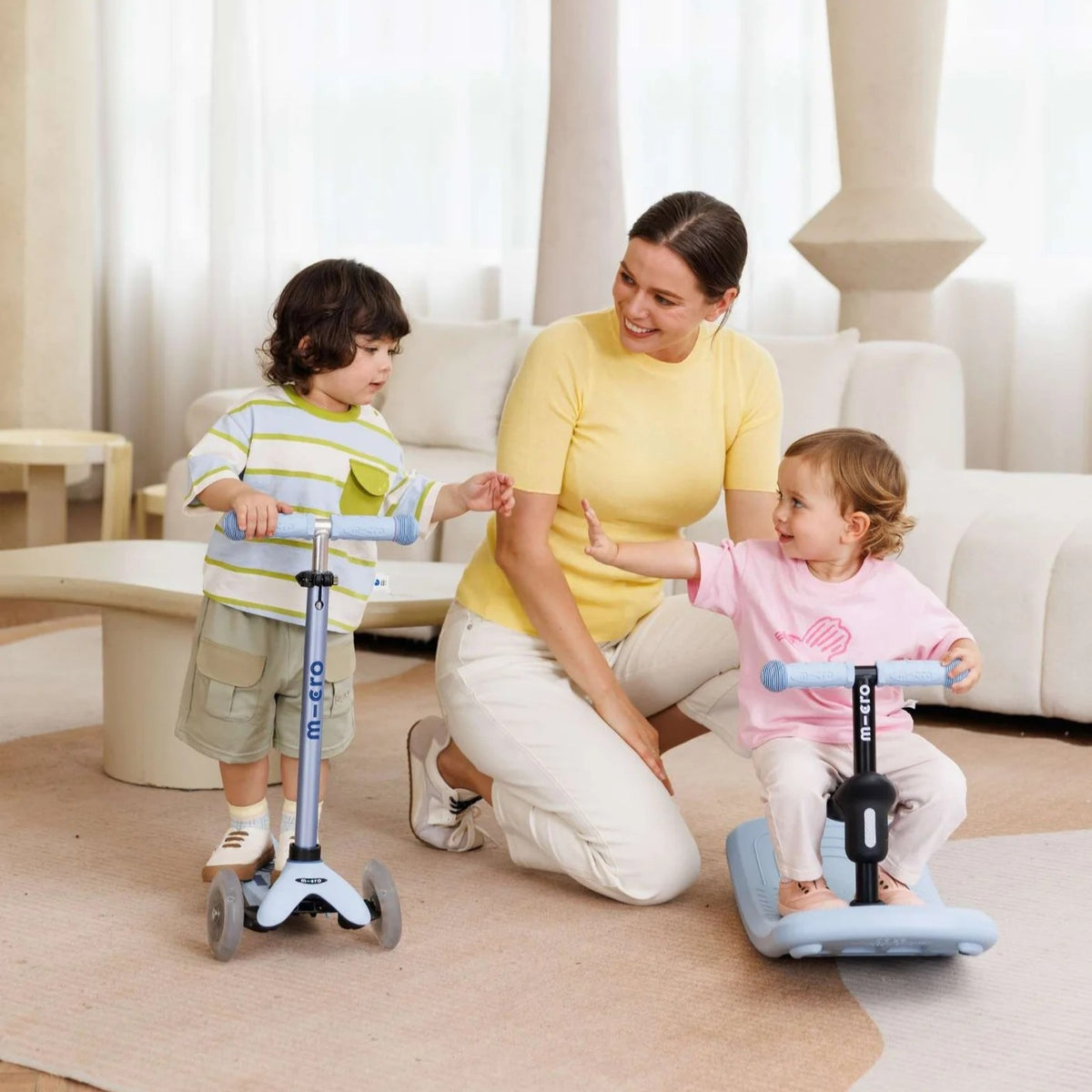 Mini Deluxe Rock And Go Led Scooter (Dusty Pink)