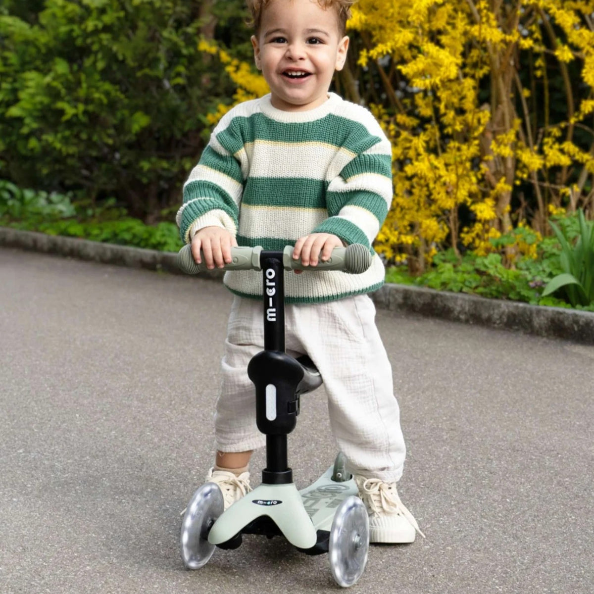 Mini Deluxe Rock And Go Led Scooter (Olive Sage)