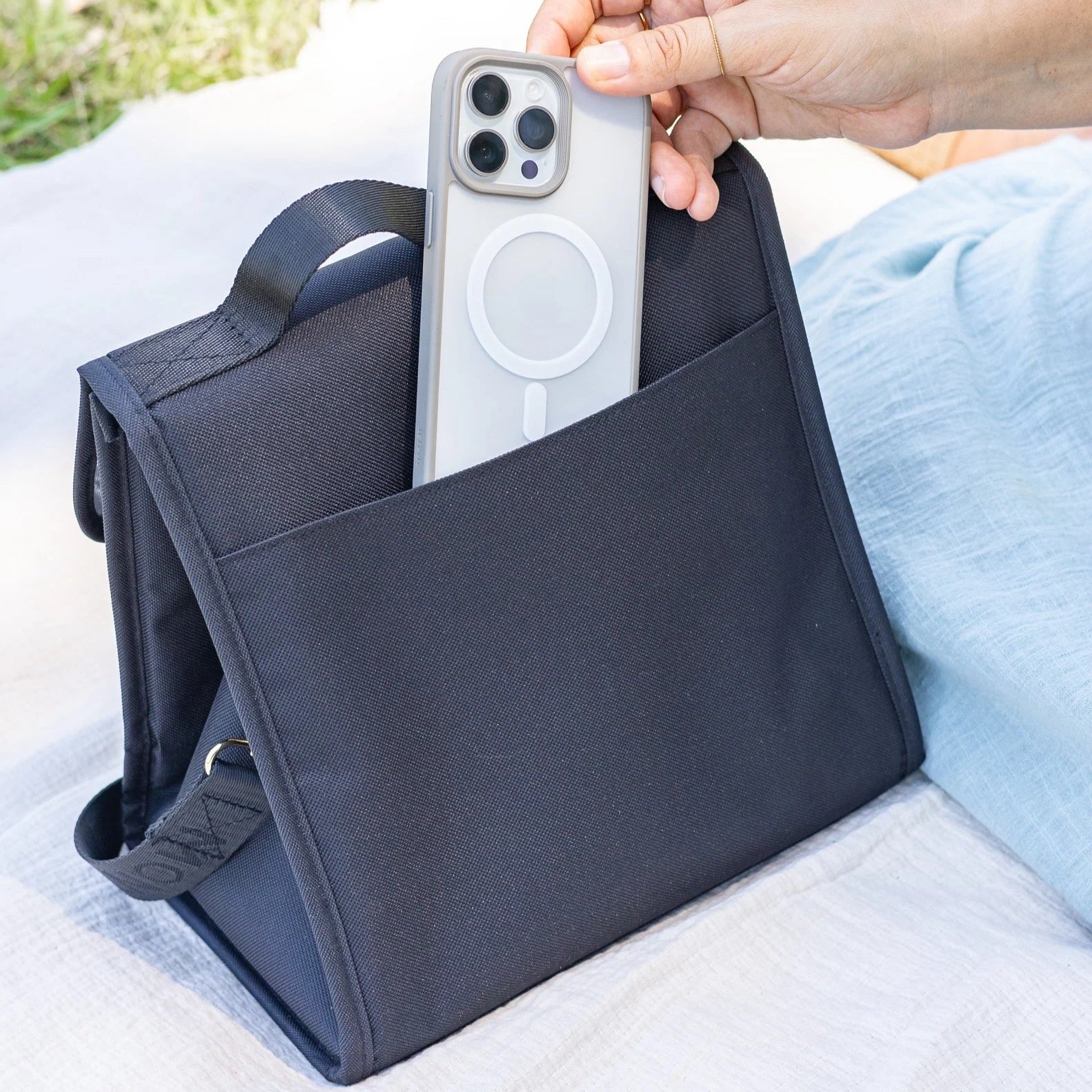 Insulated Lunch Carrier (Midnight V2)