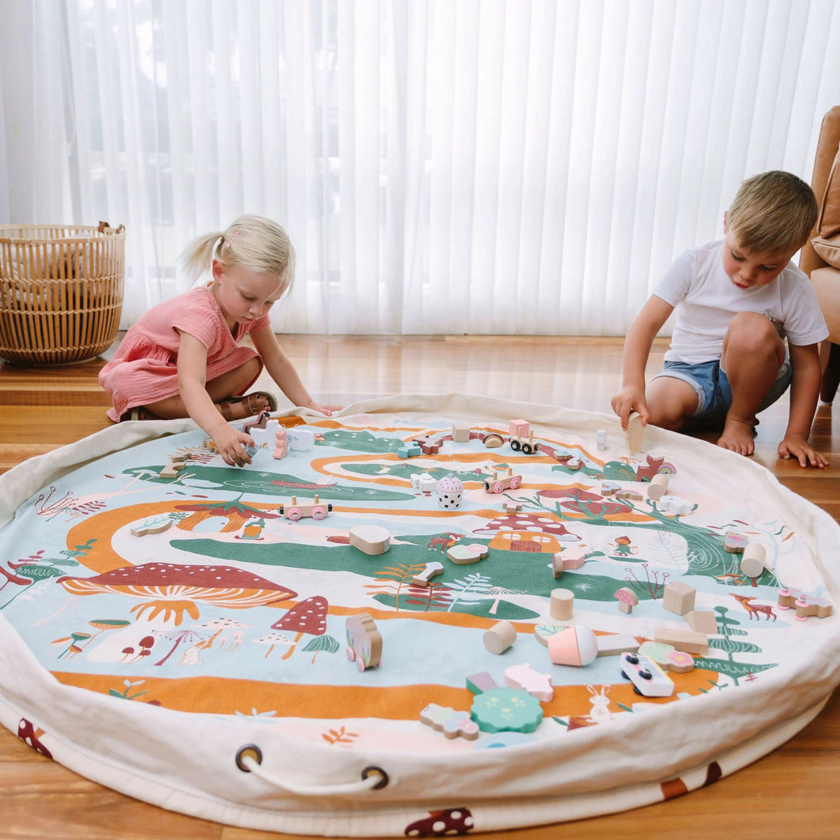 Woodfolk Wonderland Play Pouch