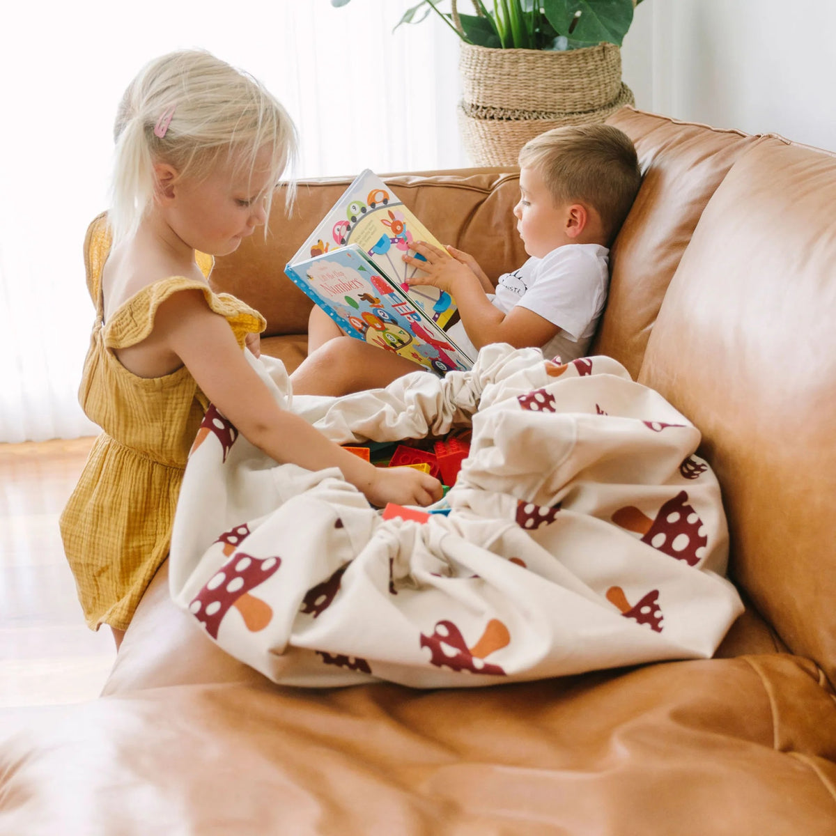 Woodfolk Wonderland Play Pouch