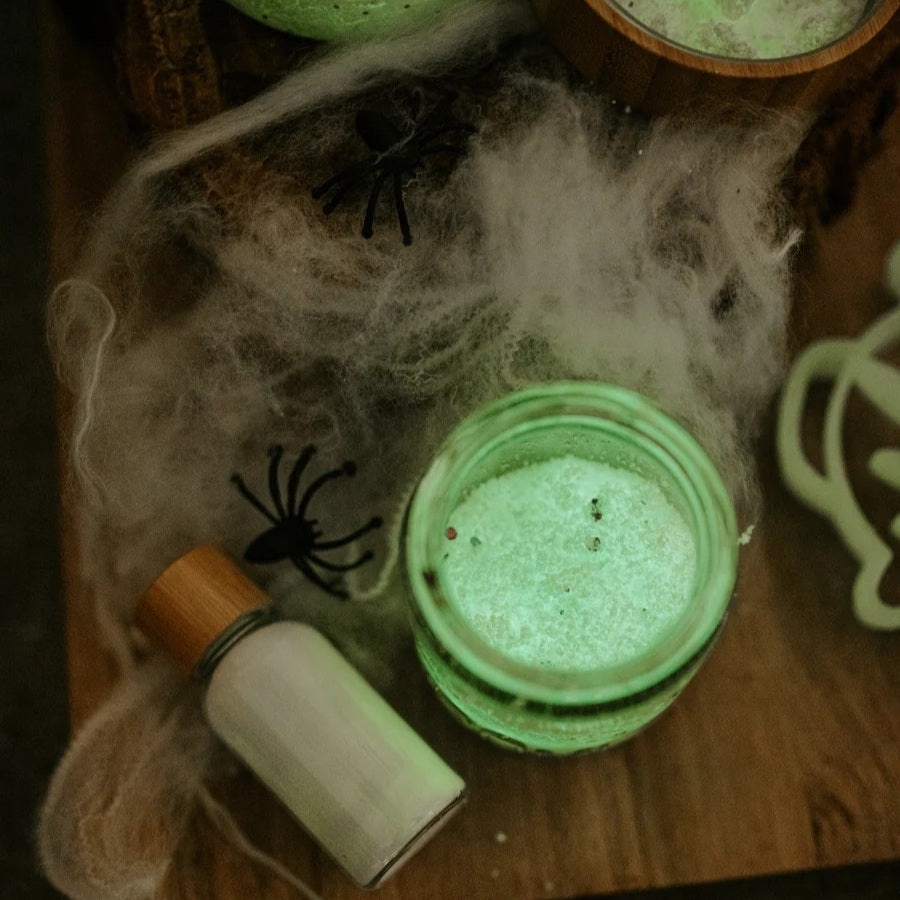 Glow Snow - Glow In The Dark