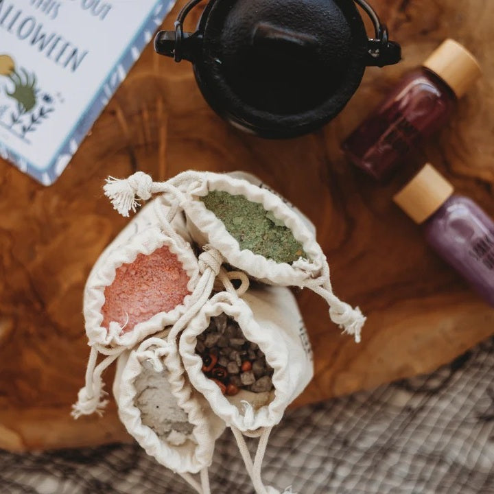 Trick Or Treat Halloween Potion Kit