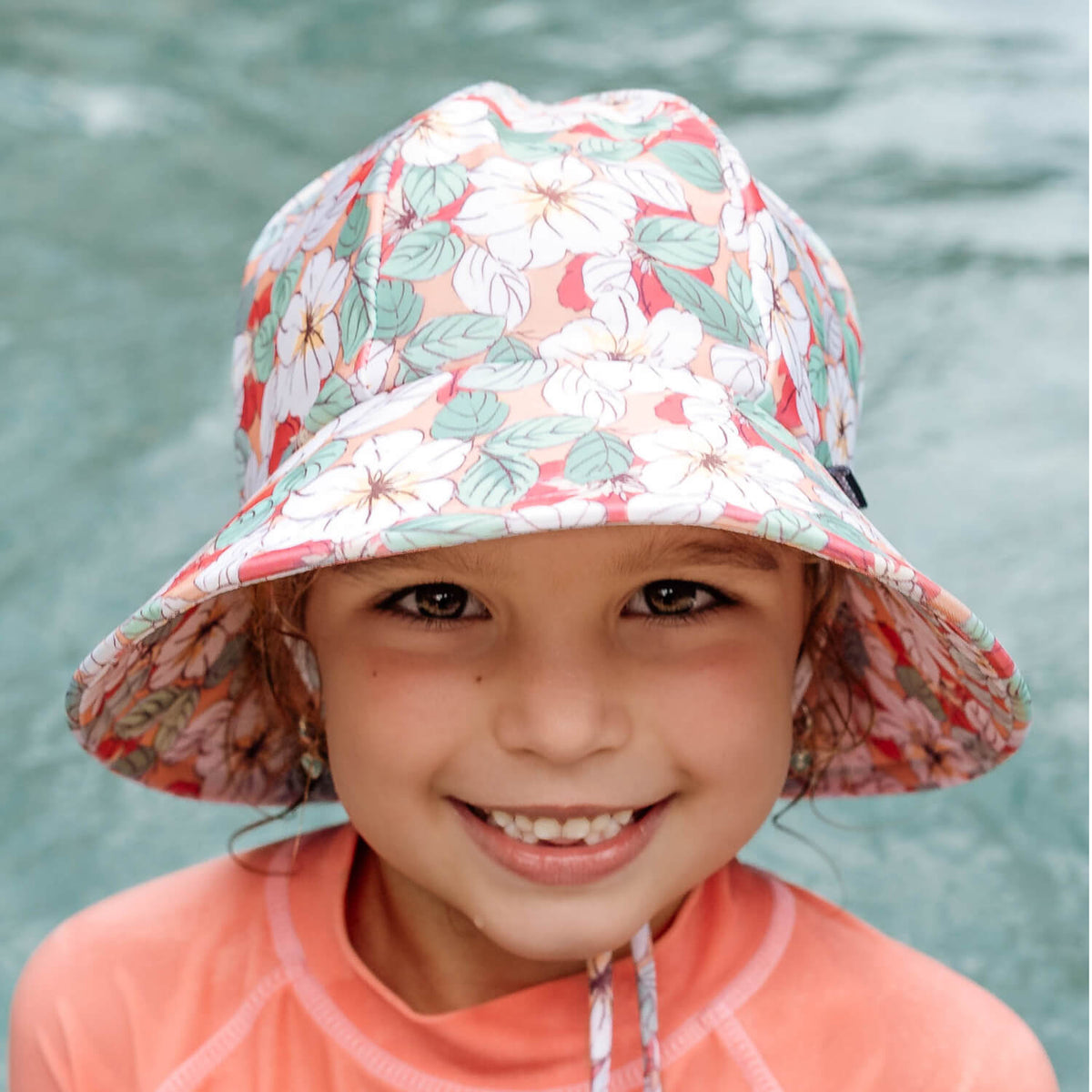 Ponytail Swim Bucket Beach Hat (Hibiscus)
