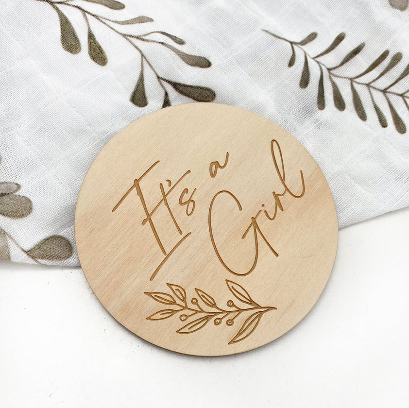 Its a Girl - Wooden Baby Announcement Plaque