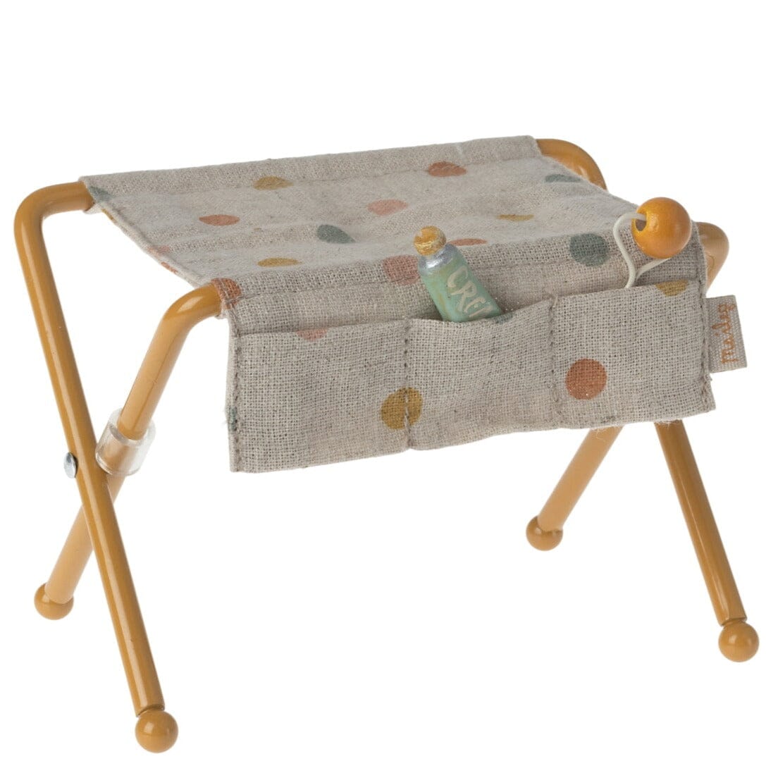 Nursery Table For Baby Mouse - Ocher