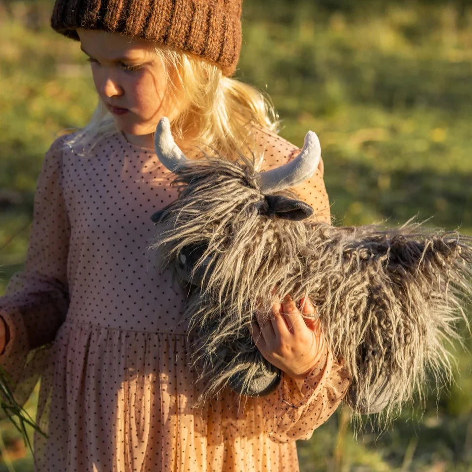 Heidi the Highland Cow (Charcoal)