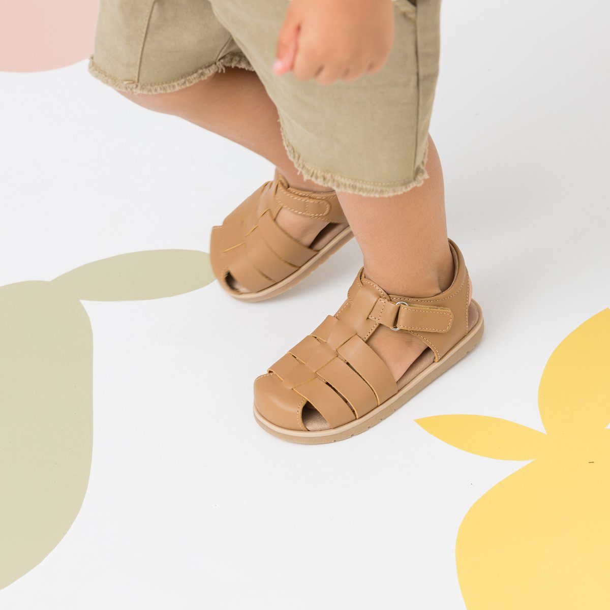 Rocco Sandals (Tan)