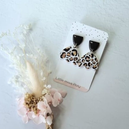 Long Scallop Resin Dangles (Leopard/Black)