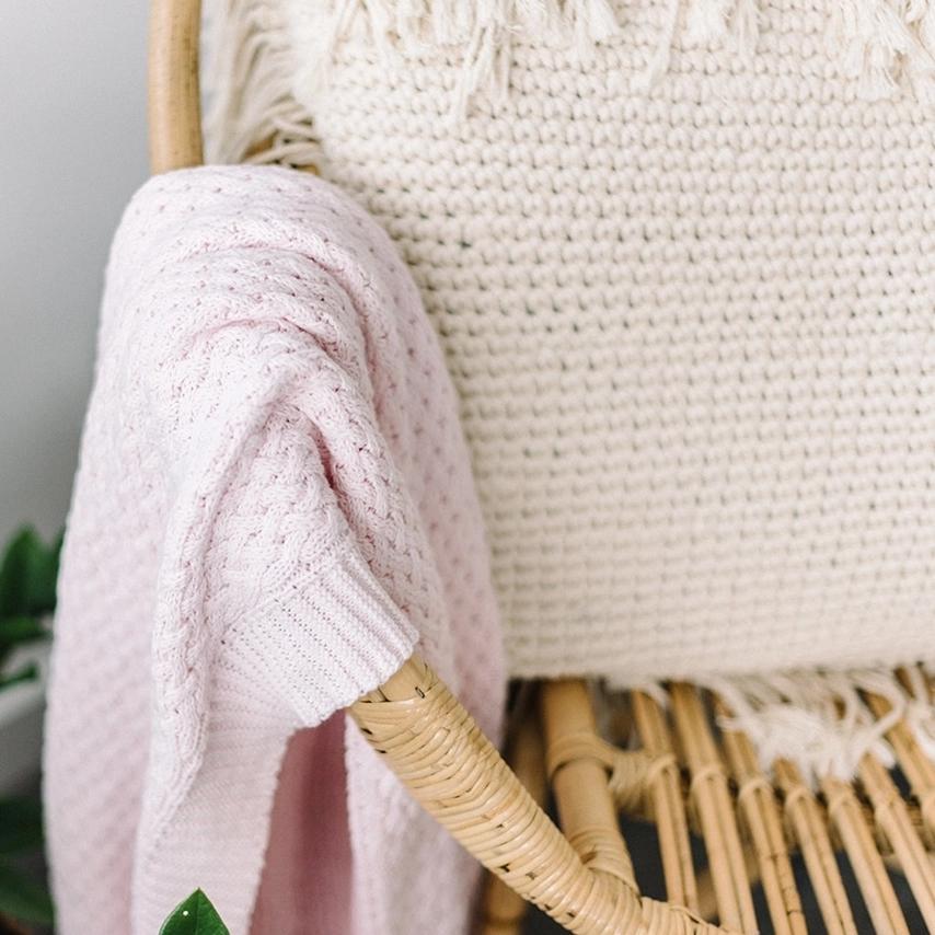 Diamond Knit Blanket (Blush Pink)