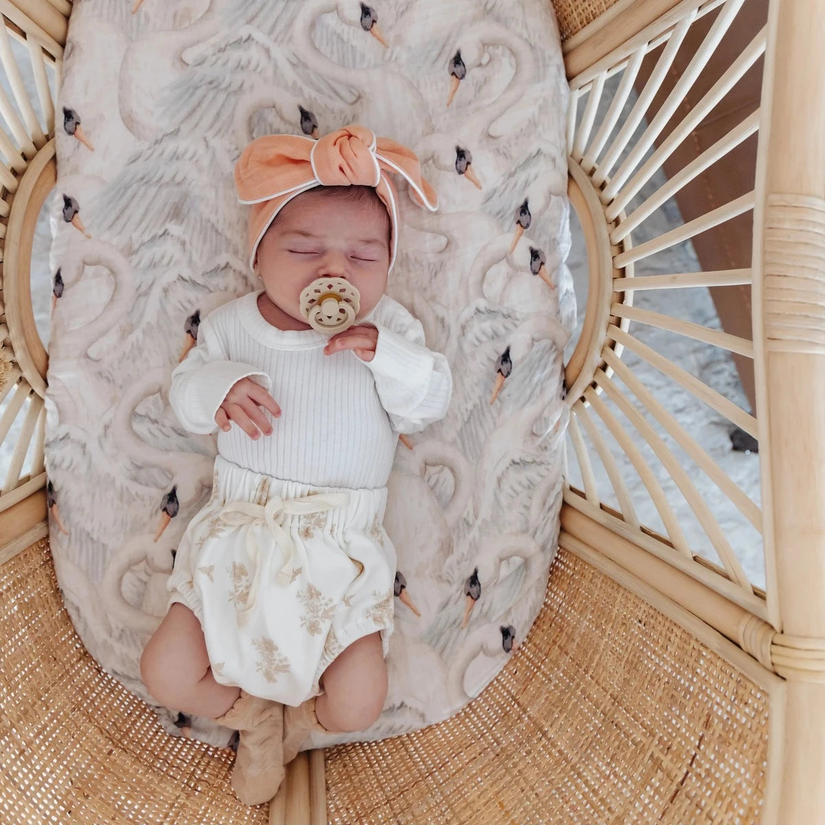 Cob & Pen Muslin Bassinet Sheet