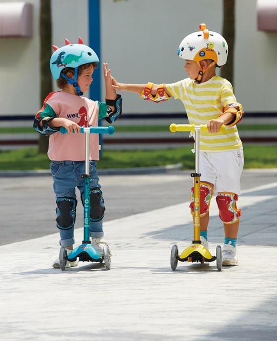 Mini Micro Deluxe LED Scooter (Green)