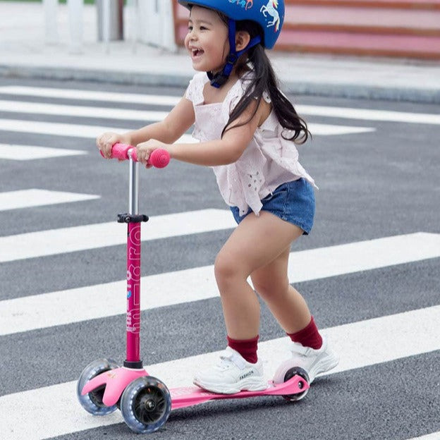 Mini Micro Deluxe LED Scooter (Lavender)