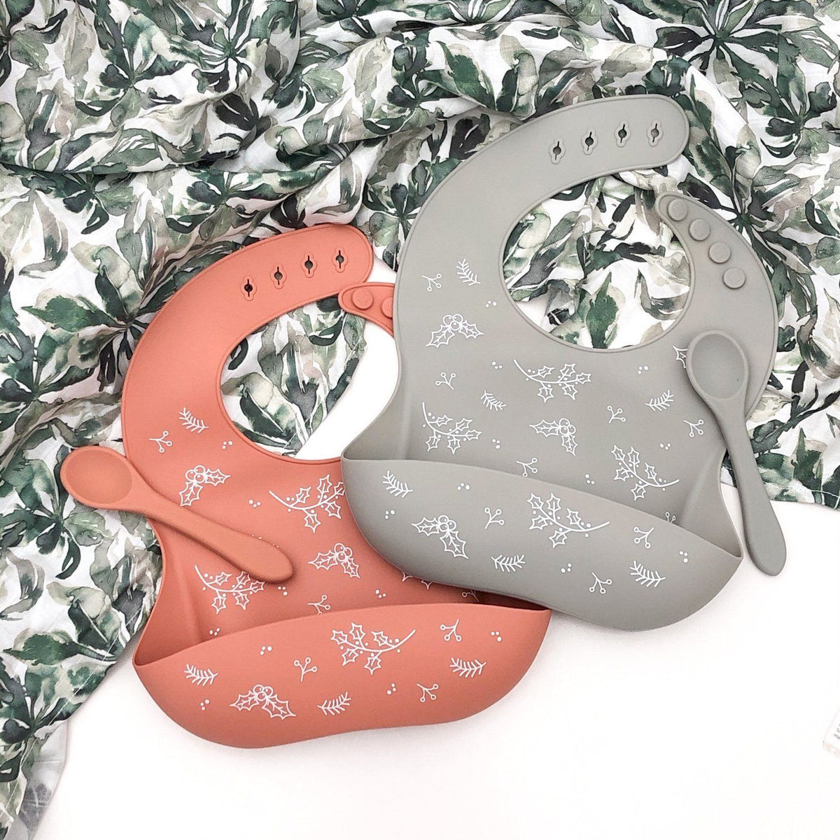 Christmas Silicone Bib & Spoon Set (Spice)